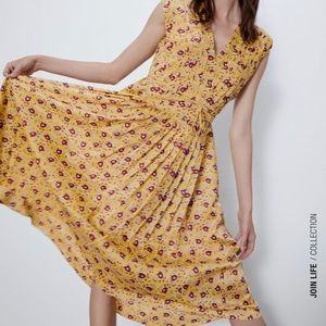 Zara Pleated Floral Dress